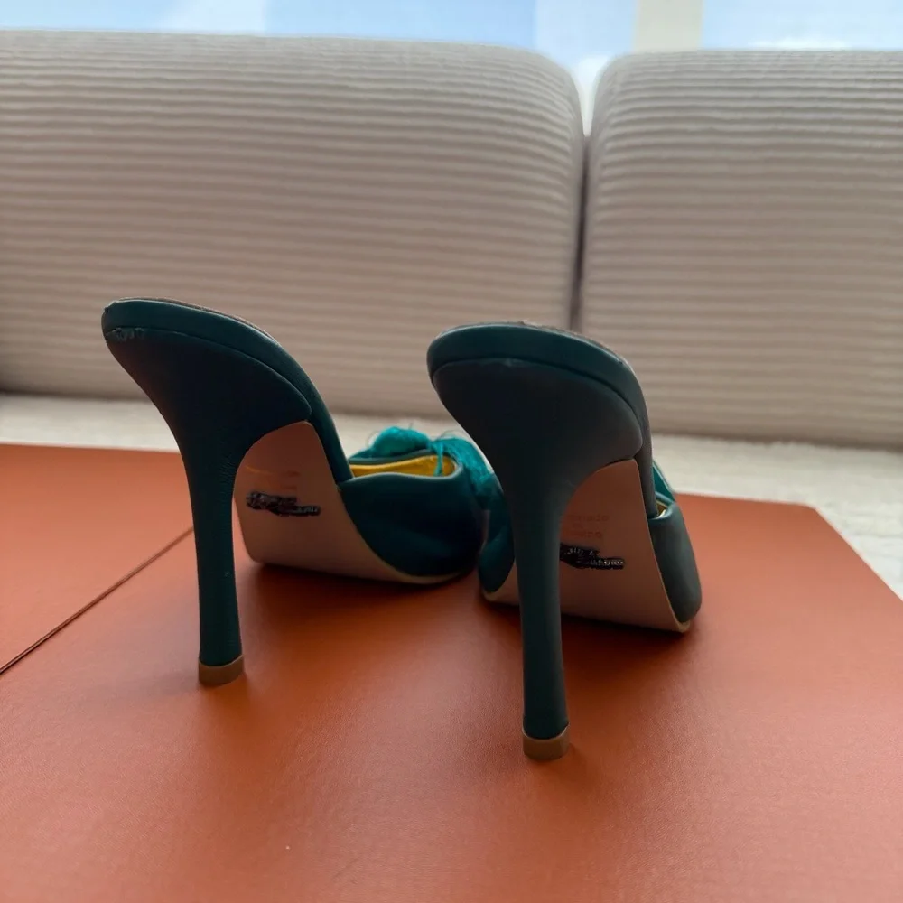 Ukrainian Designer Handmade Green Leather Heels with Tassel Bow Detail - Picture 7 of 8